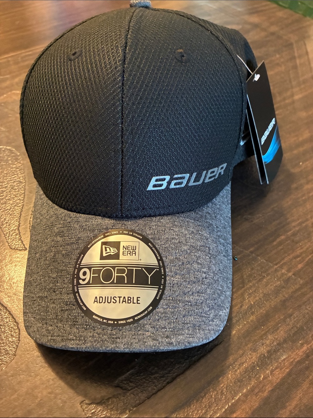 New Men’s Bauer Adjustable Cap
